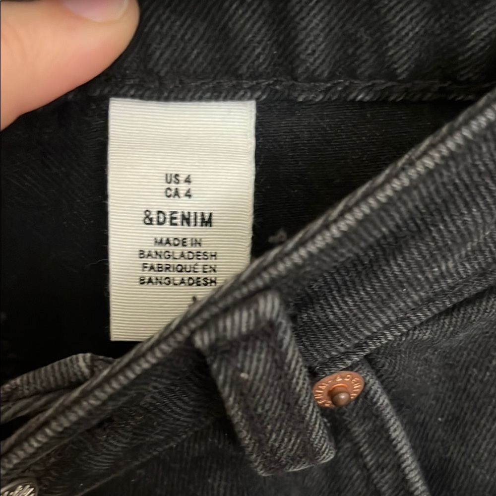 Knee-Length Black Denim Skirt - Picture 6 of 7